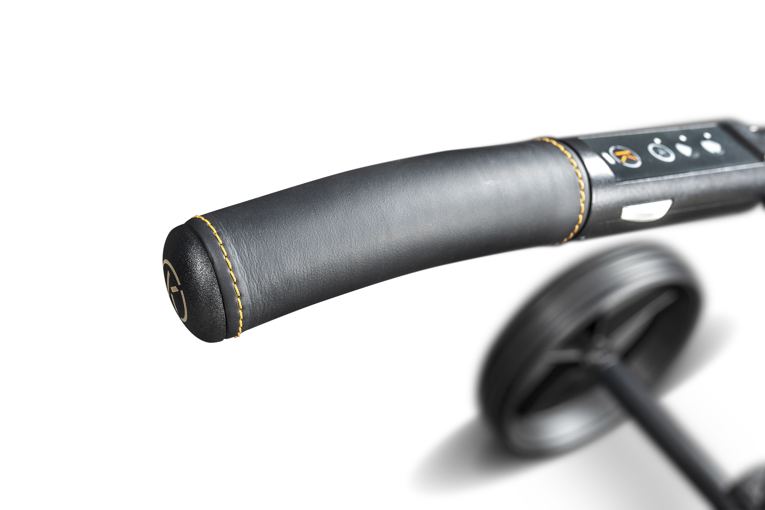 K7 - Black